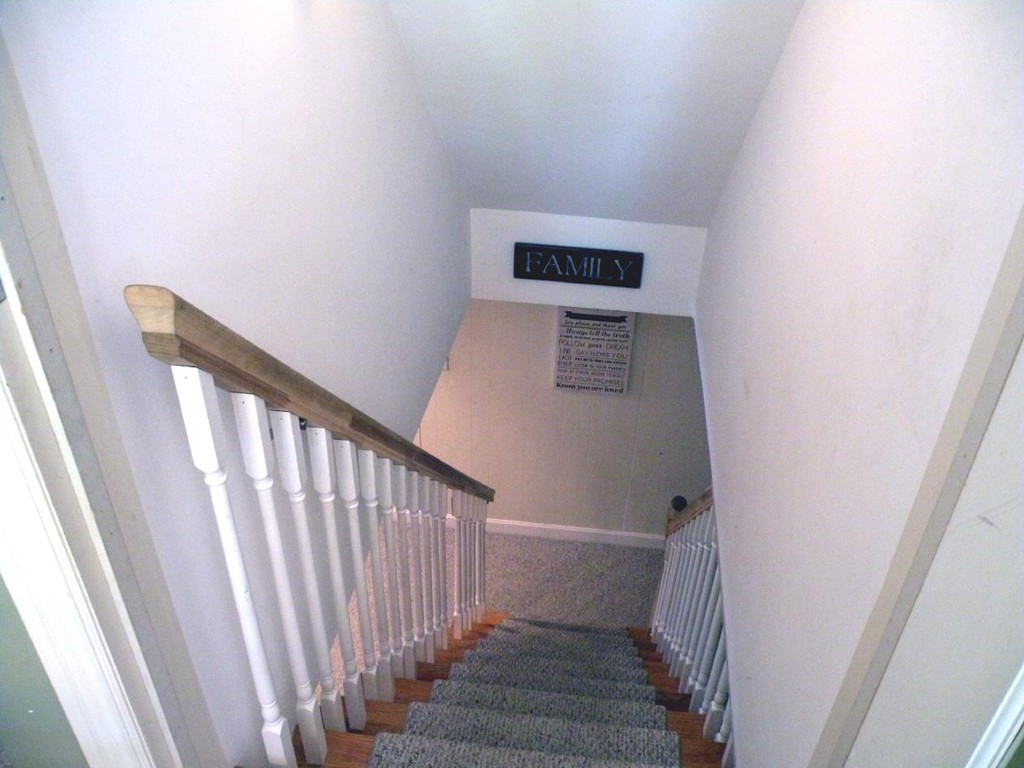 6 Kingsbury Road Canton, MA 02021 - Photo 21 of 26 a view of entryway