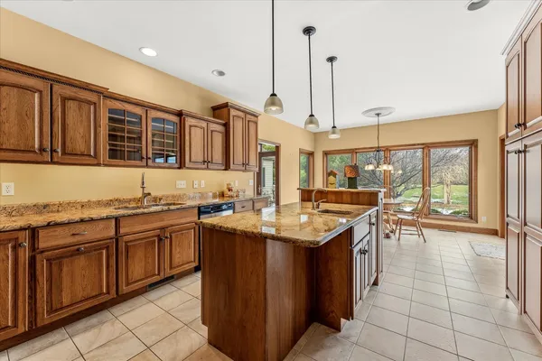 $875,000 | 200 West Riverbend Boulevard, Mahomet, IL 61853