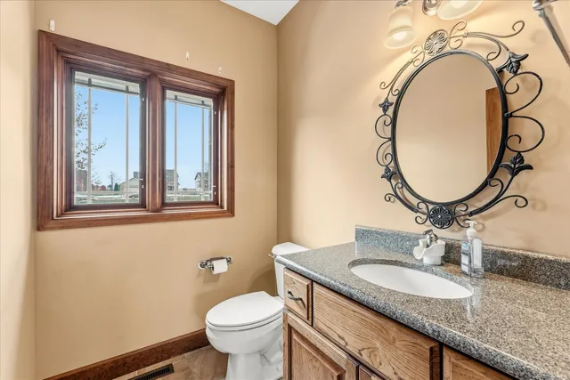 $895,000 | 200 West Riverbend Boulevard, Mahomet, IL 61853