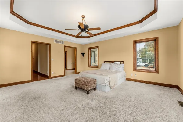 $875,000 | 200 West Riverbend Boulevard, Mahomet, IL 61853