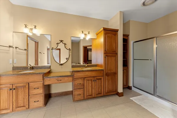 $875,000 | 200 West Riverbend Boulevard, Mahomet, IL 61853