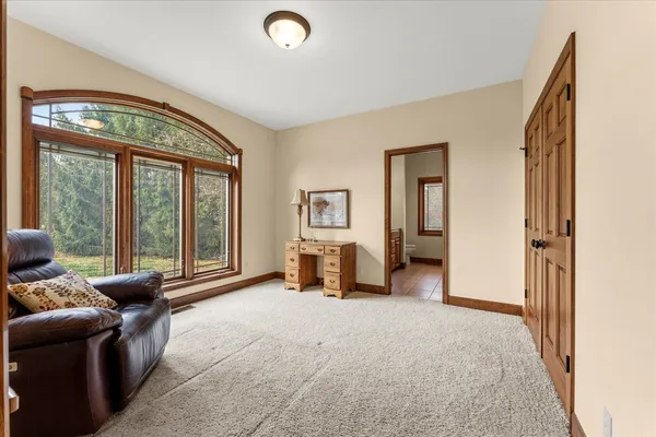 $875,000 | 200 West Riverbend Boulevard, Mahomet, IL 61853