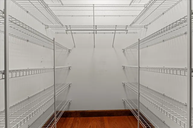 $895,000 | 200 West Riverbend Boulevard, Mahomet, IL 61853