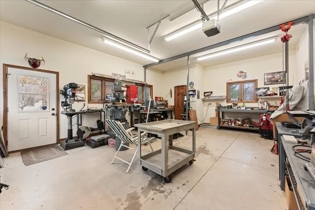 $895,000 | 200 West Riverbend Boulevard, Mahomet, IL 61853