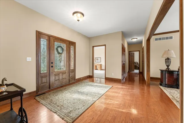 $895,000 | 200 West Riverbend Boulevard, Mahomet, IL 61853