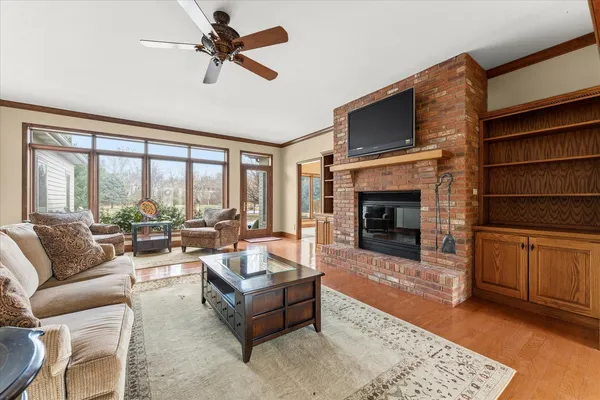 $875,000 | 200 West Riverbend Boulevard, Mahomet, IL 61853