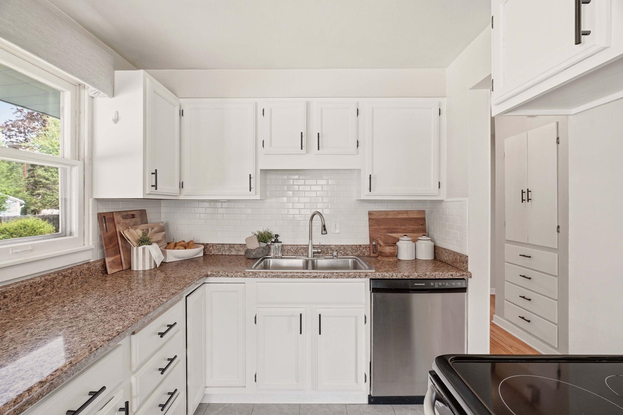 2016 West Decatur Avenue Spokane, WA 99205 - Photo 9 of 26 Gallery Image 9