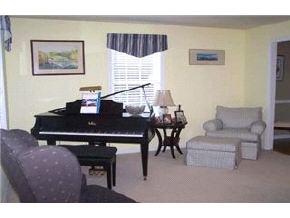 153 Bedford Road Merrimack, NH 03054 - Photo 4 of 5
