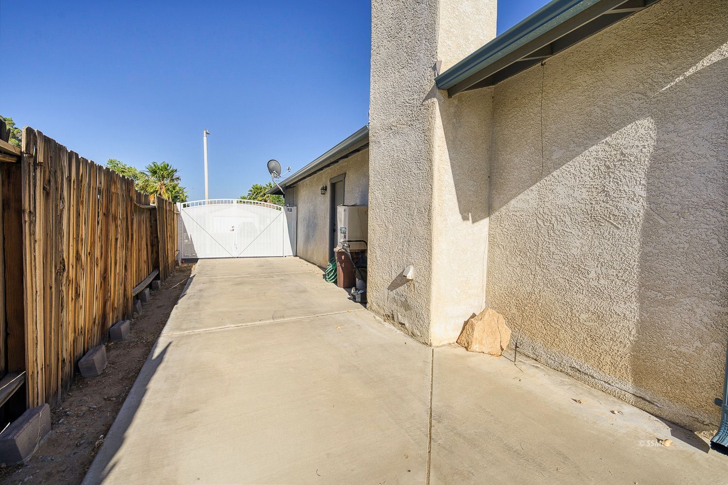 409 Ashton Street Ridgecrest, CA 93555 - Photo 38 of 43