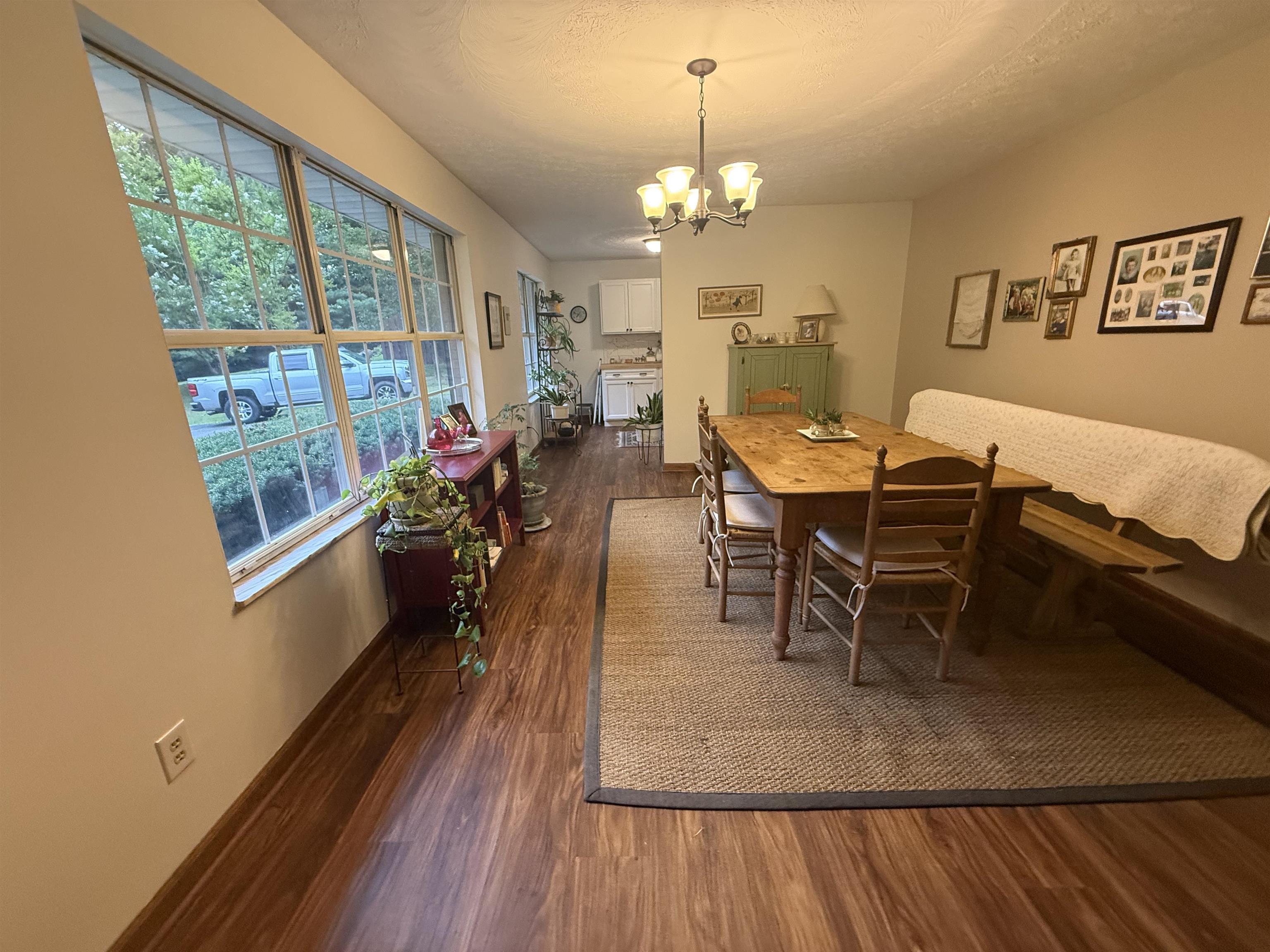 208 Caroline Road Russell, KY 41169 - Photo 4 of 48
