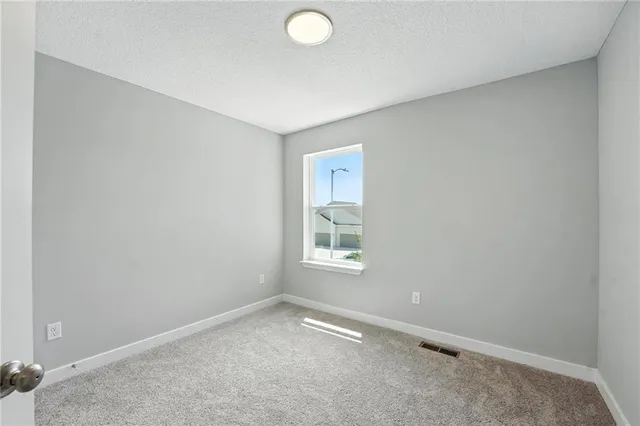 $324,950 | 19710 West 195th Street, Spring Hill, KS 66083