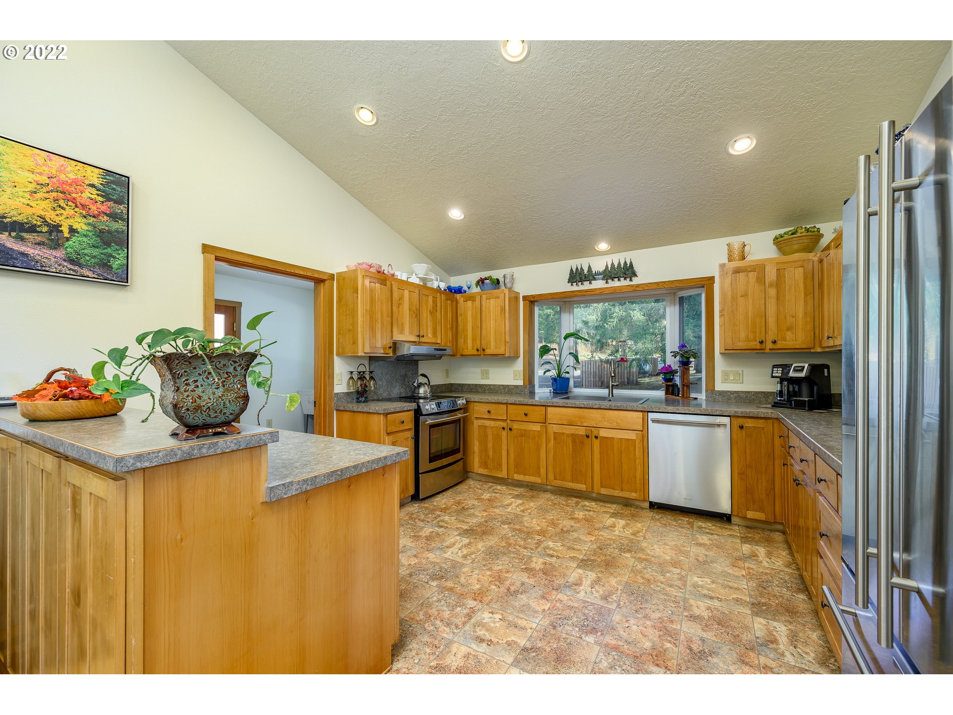 16525 Southwest Gopher Valley Road Sheridan, OR 97378 - Photo 9 of 32 Gallery Image 9