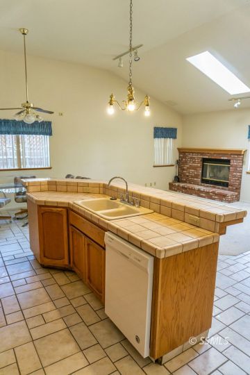 132 West Smoke Tree Avenue Ridgecrest, CA 93555 - Photo 17 of 50 Gallery Image 17