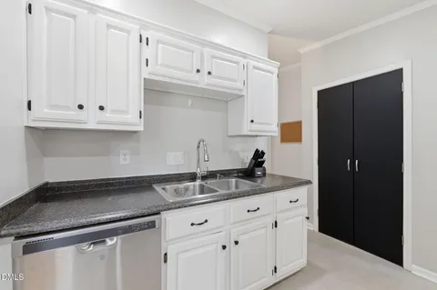 $370,000 | 8 Byerly Court, Durham, NC 27713