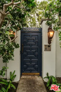 $929,000 | 6200 Banner Avenue, Unit 2, Los Angeles, CA 90038