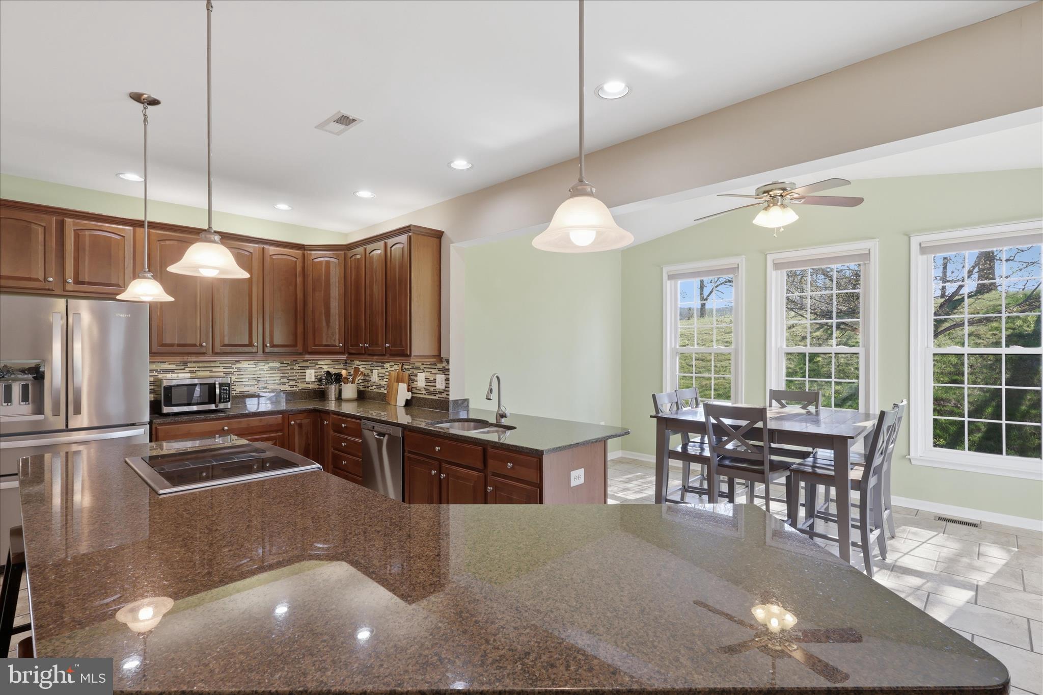 305 Tiger Way Boonsboro, MD 21713 - Photo 20 of 79 a kitchen with lots of counter top space