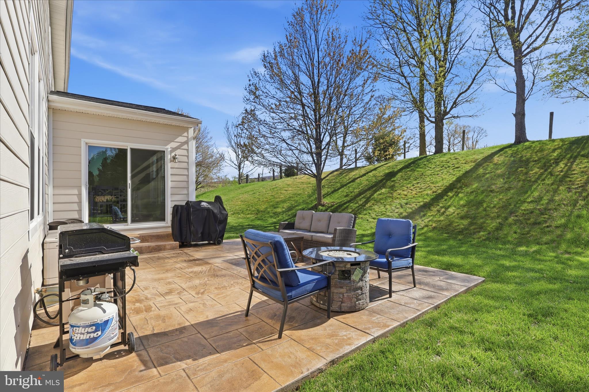 305 Tiger Way Boonsboro, MD 21713 - Photo 3 of 79 Backyard Patio