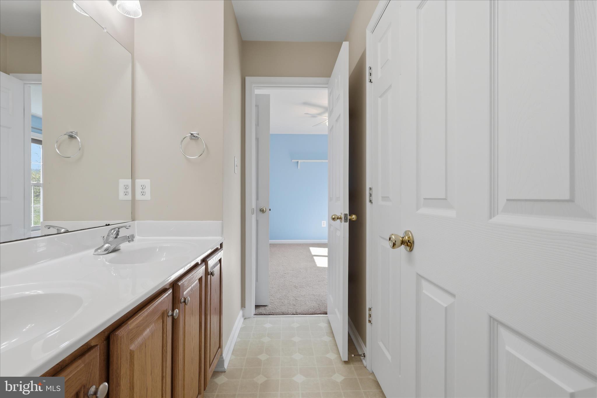 305 Tiger Way Boonsboro, MD 21713 - Photo 39 of 78 Jack-n-Jill Bathroom Between Bedroom 2 & Bedroom 3