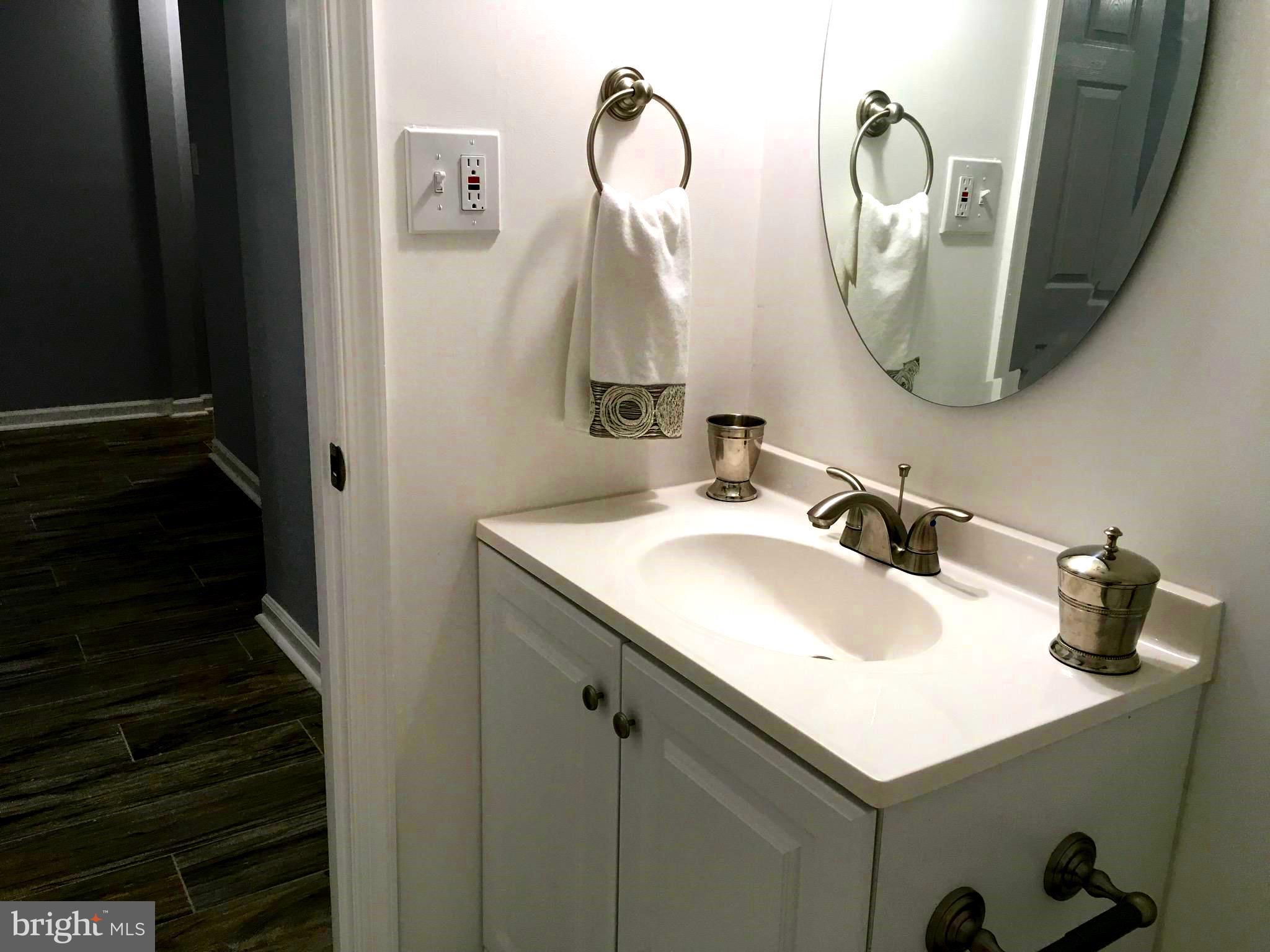 15014 Alaska Road Woodbridge, VA 22191 - Photo 24 of 30 Bath