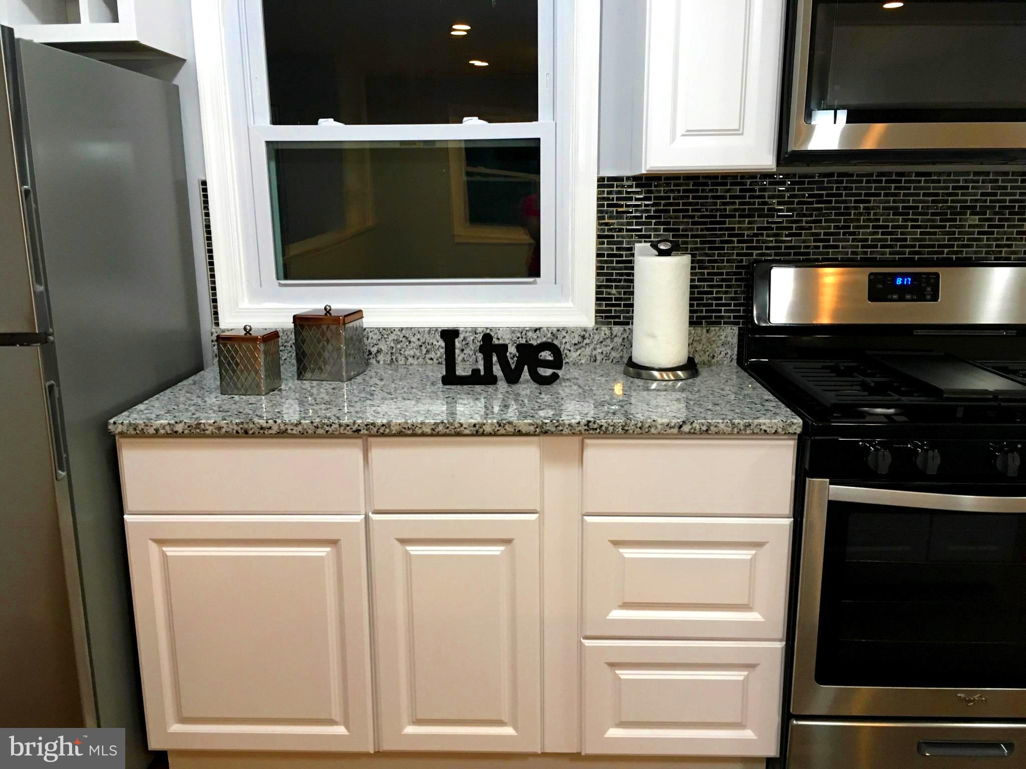 15014 Alaska Road Woodbridge, VA 22191 - Photo 7 of 30 Kitchen