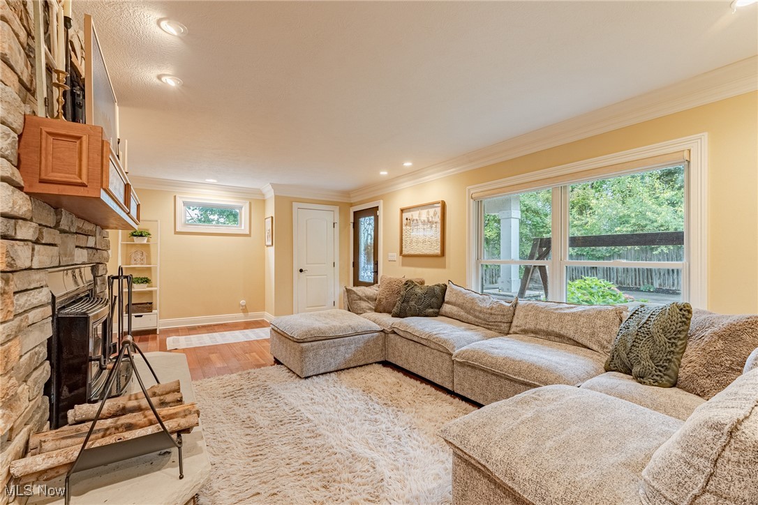8163 Hart Road Mentor, OH 44060 - Photo 8 of 48 Gallery Image 8