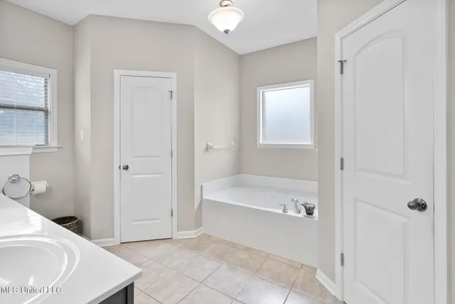 $429,000 | 3456 Susie Circle, Nesbit, MS 38651