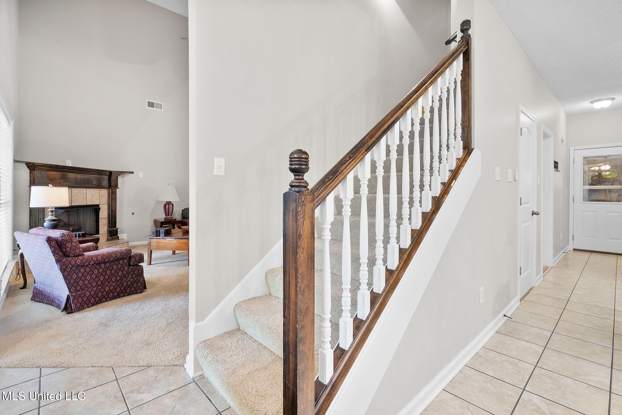3456 Susie Circle Nesbit, MS 38651 - Photo 27 of 50 Stairs!