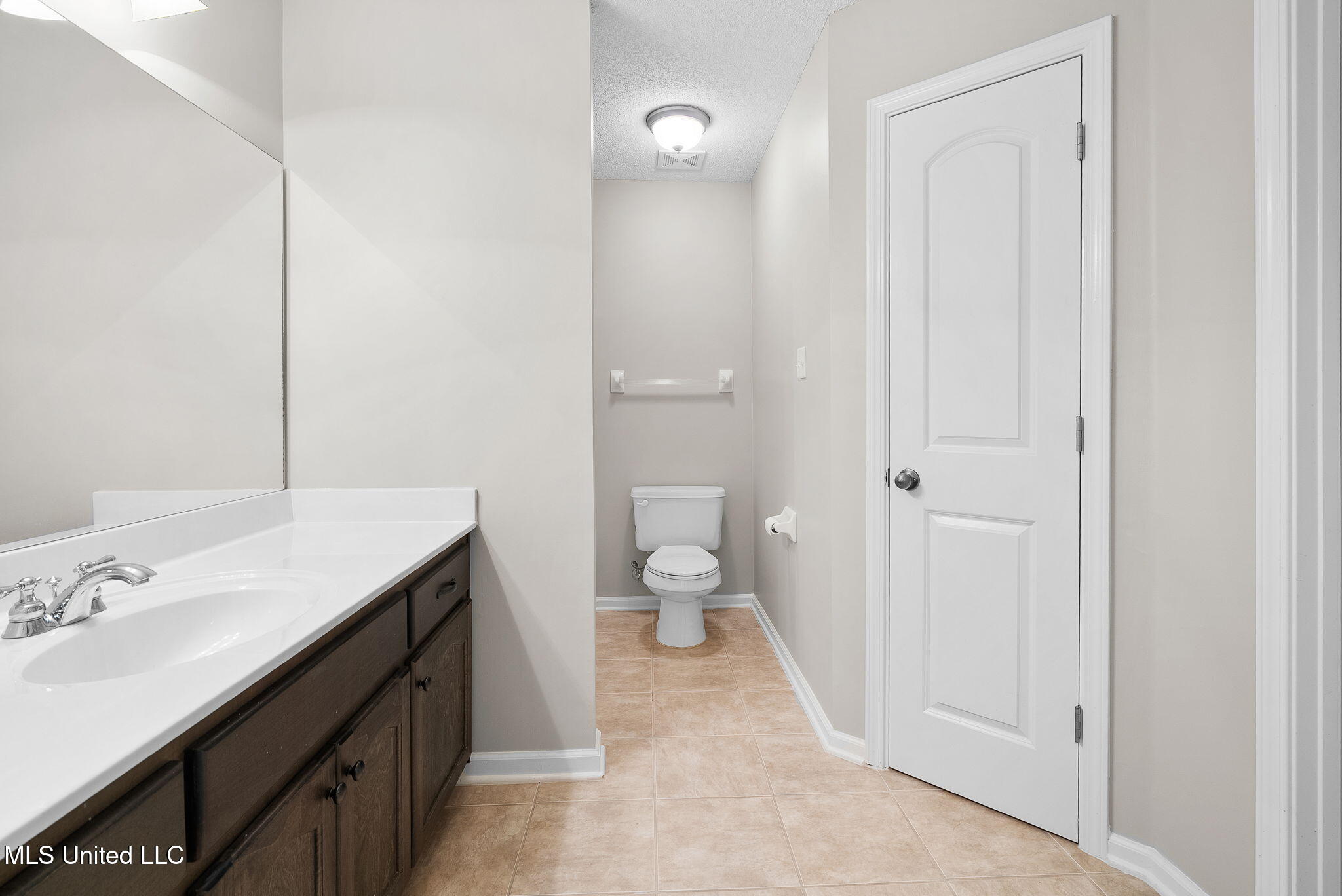 3456 Susie Circle Nesbit, MS 38651 - Photo 32 of 50 Full bath!