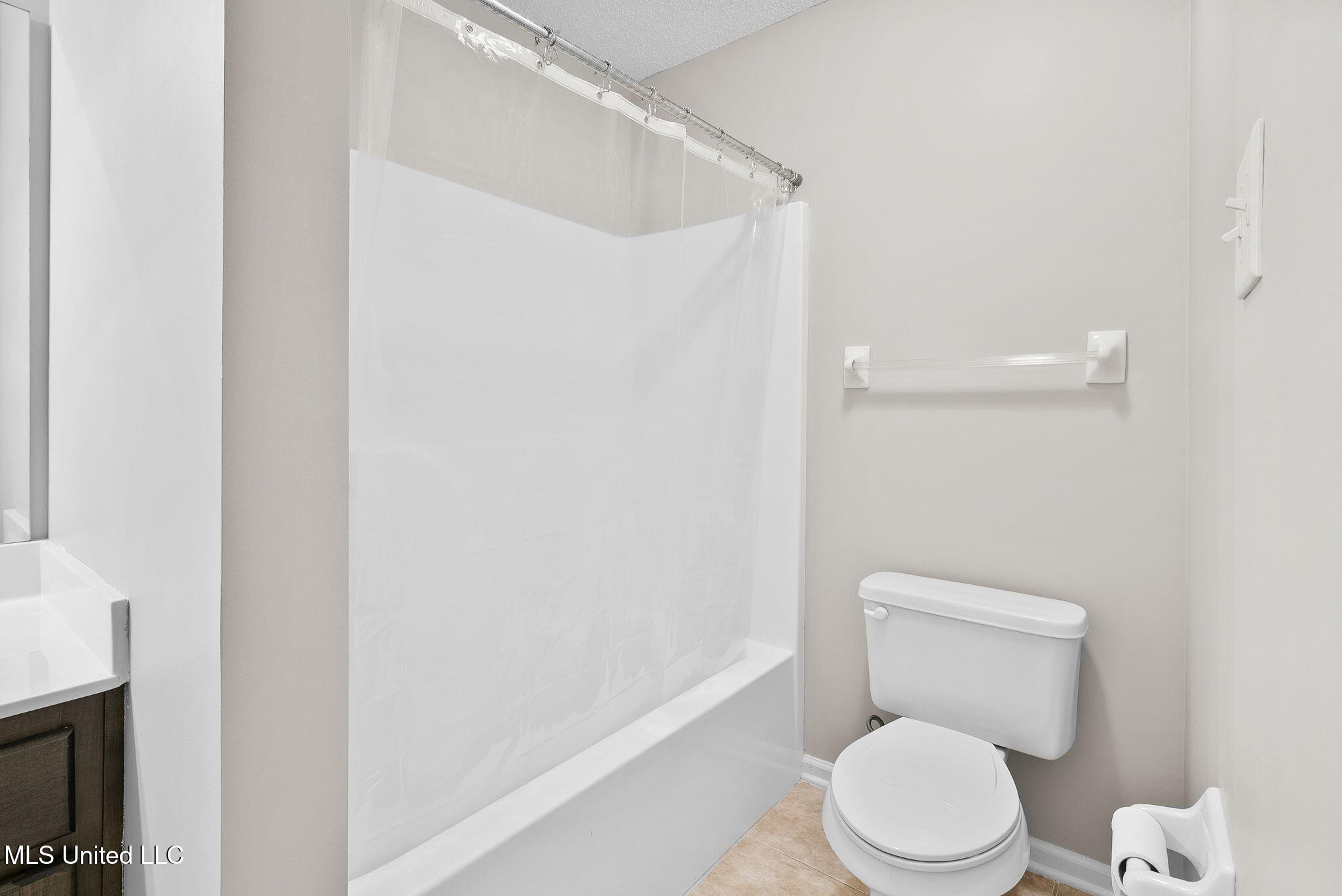 3456 Susie Circle Nesbit, MS 38651 - Photo 33 of 50 full bath!
