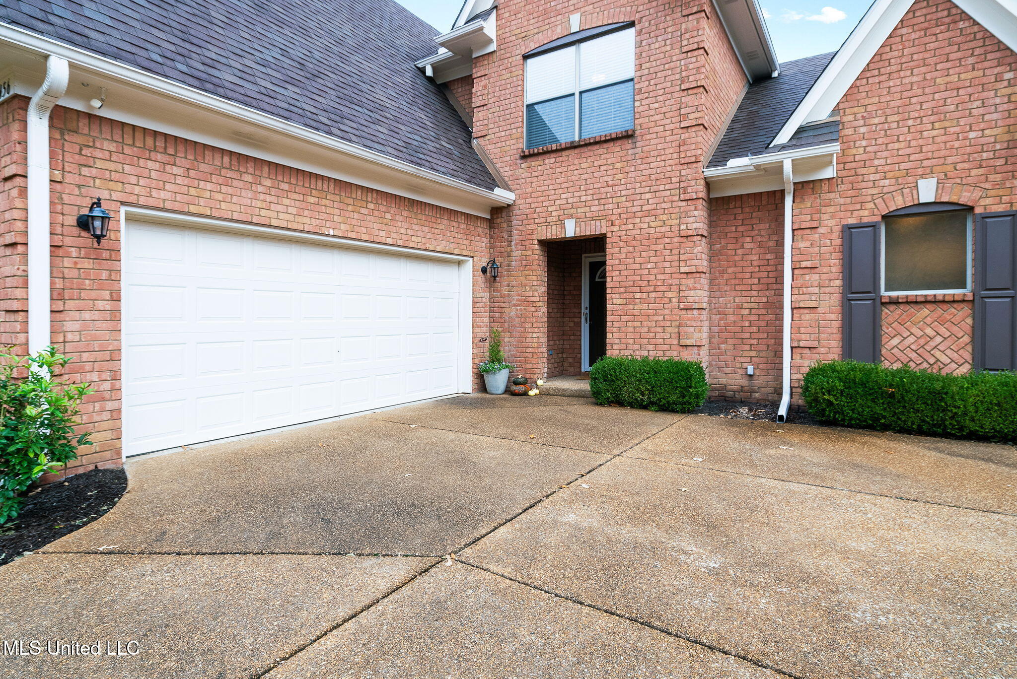 3456 Susie Circle Nesbit, MS 38651 - Photo 7 of 50 Front door!