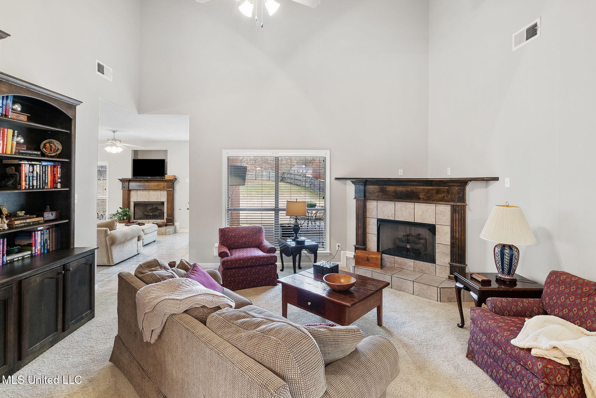 3456 Susie Circle Nesbit, MS 38651 - Photo 9 of 50 Living room!