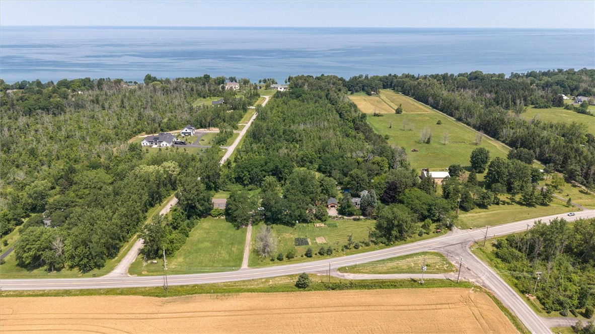 1880 Lake Road Webster, NY 14580 - Photo 15 of 49
