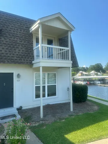 $315,000 | 550 Post Road, Unit 806, Ridgeland, MS 39157