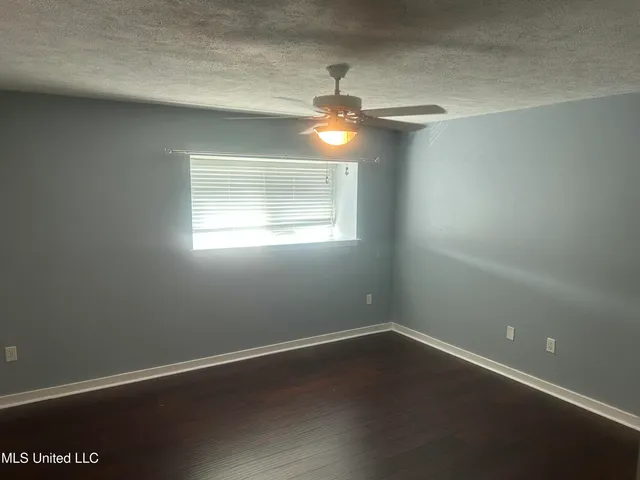 $315,000 | 550 Post Road, Unit 806, Ridgeland, MS 39157