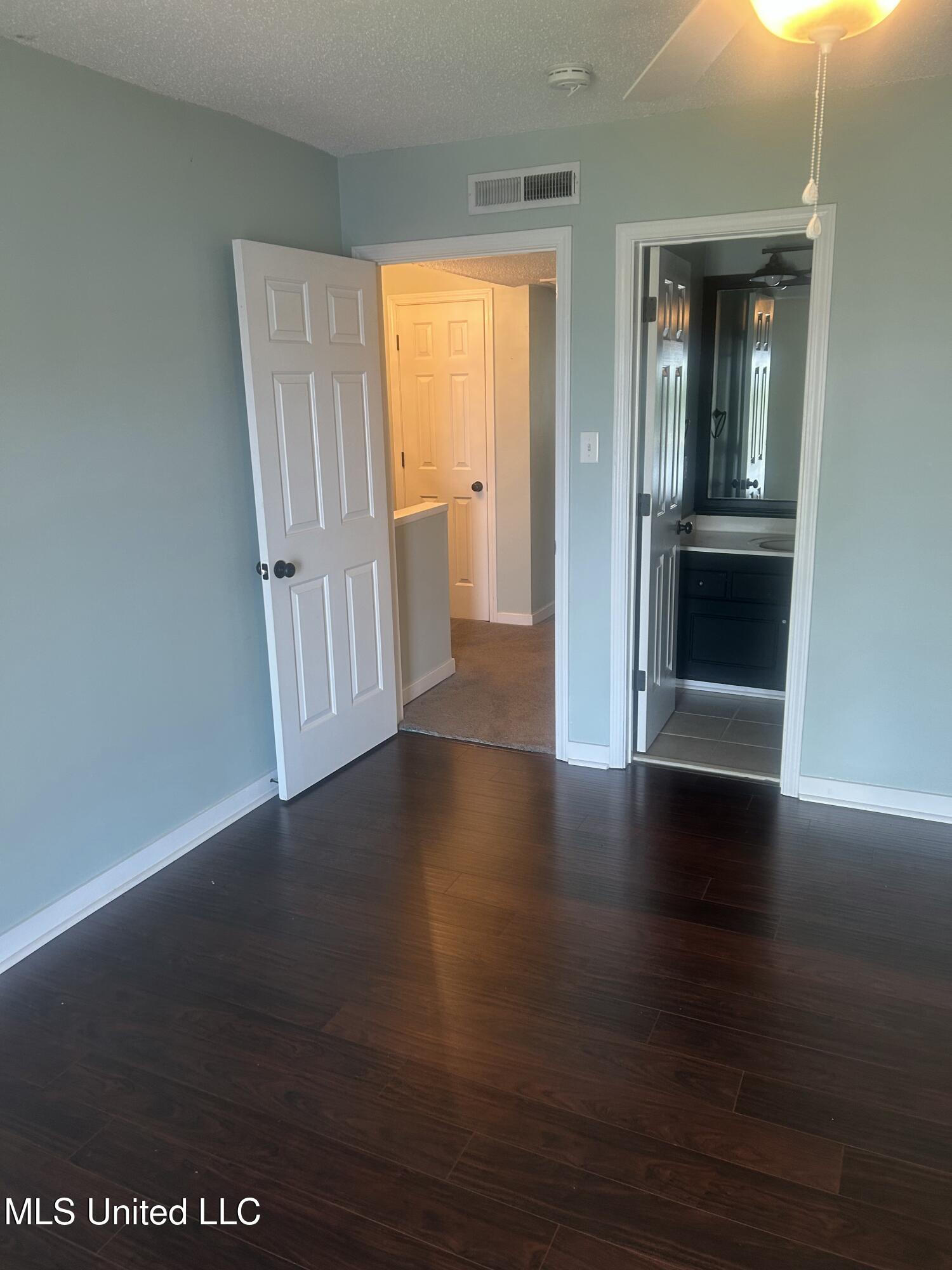 550 Post Road, Unit 806 Ridgeland, MS 39157 - Photo 32 of 39 IMG_5420