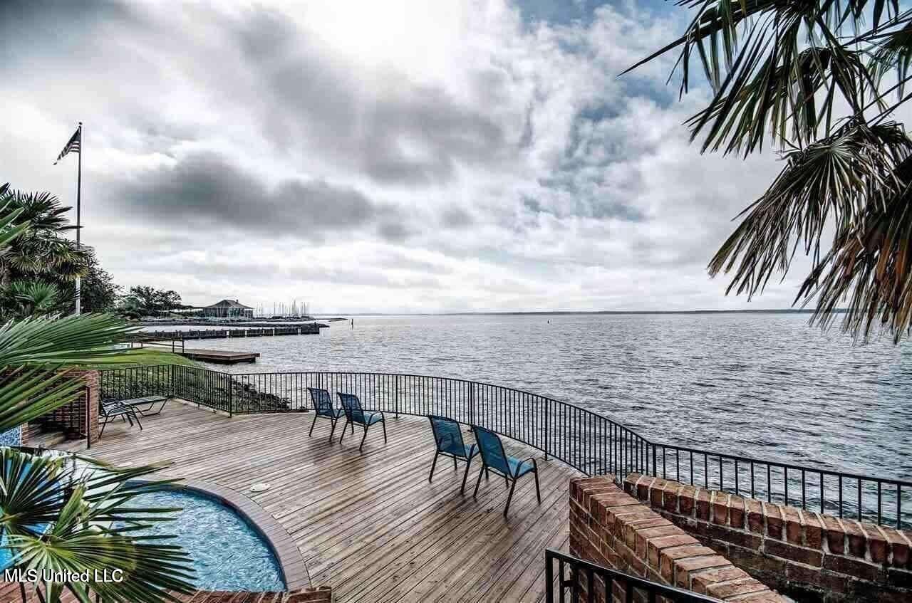 550 Post Road, Unit 806 Ridgeland, MS 39157 - Photo 39 of 39 Point Clear pool