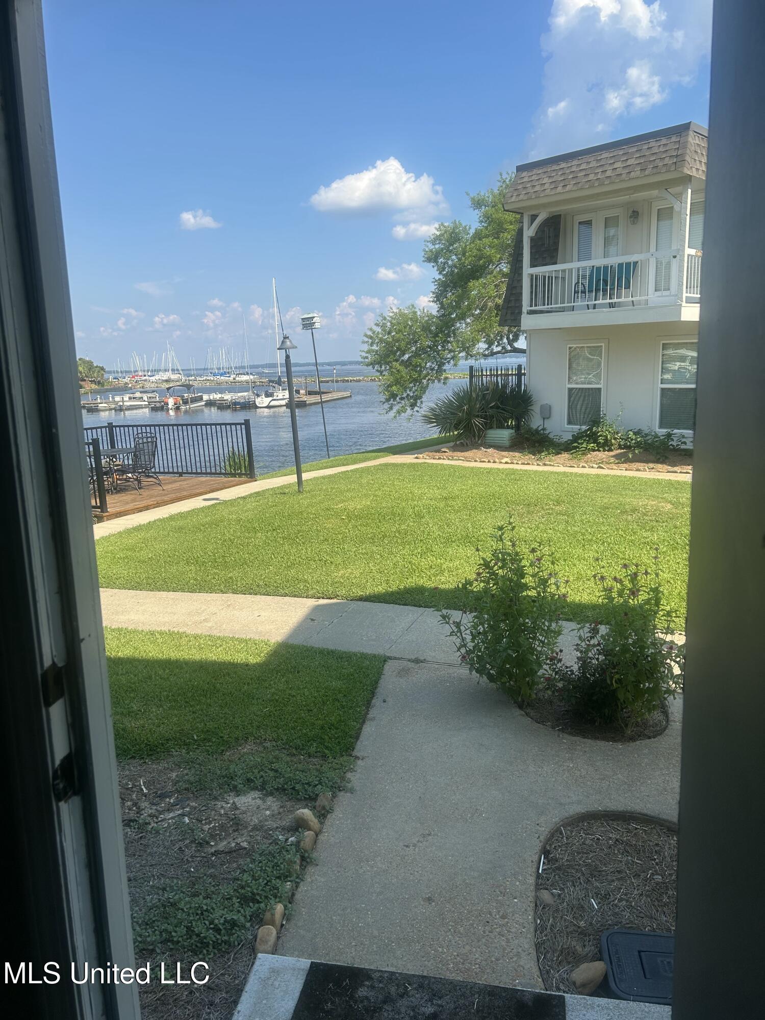 550 Post Road, Unit 806 Ridgeland, MS 39157 - Photo 7 of 39 IMG_5430