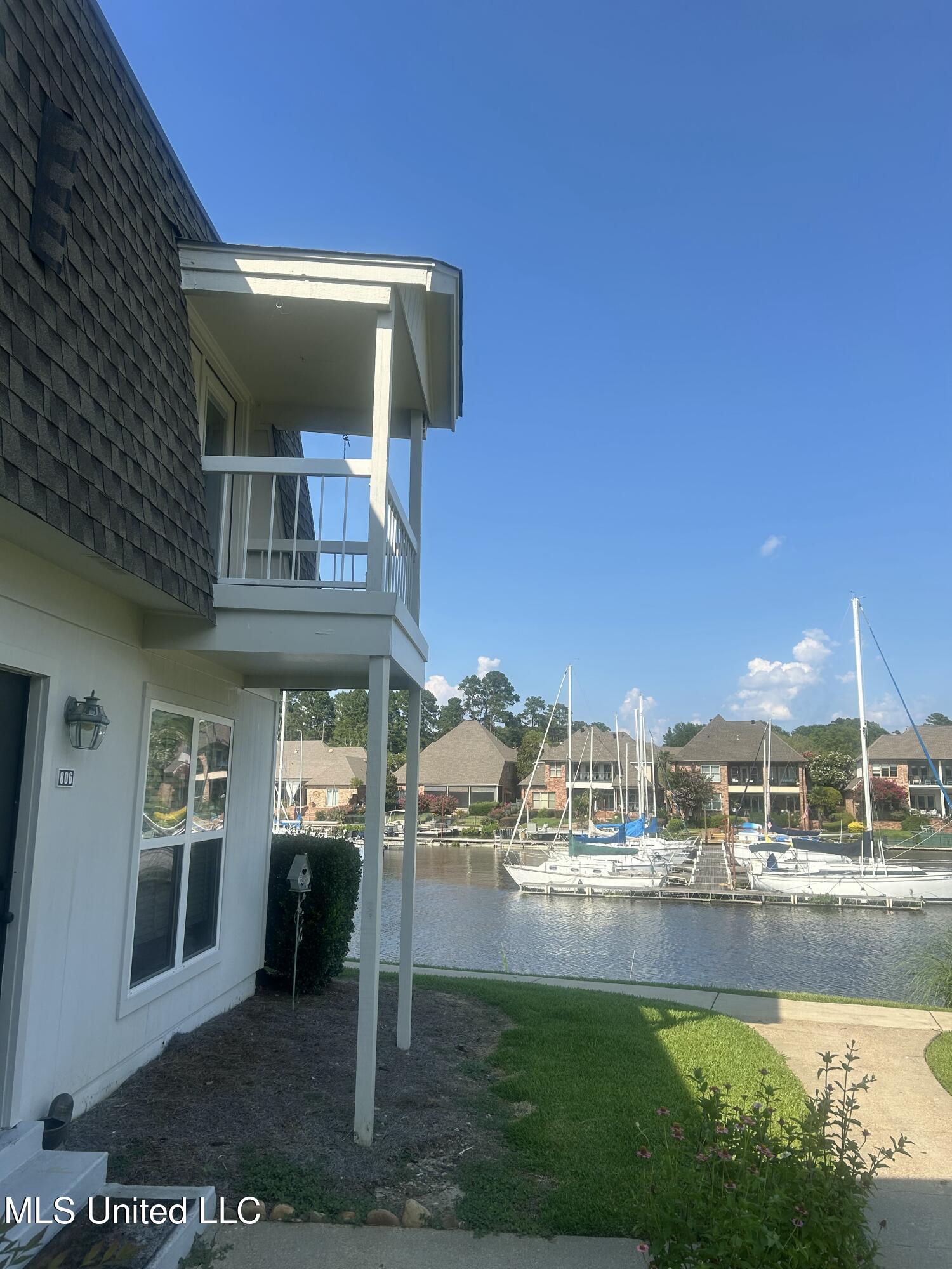 550 Post Road, Unit 806 Ridgeland, MS 39157 - Photo 8 of 39 IMG_5425