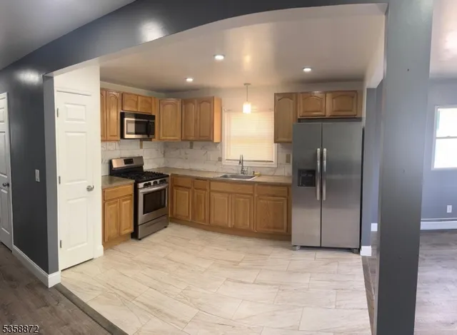 $2,500 | 39 Stecher Street, Unit 2, Newark, NJ 07112