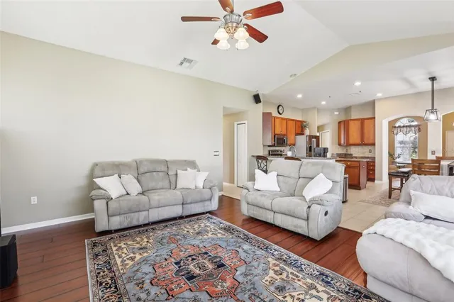 $525,000 | 5119 Whispering Leaf Trail, Valrico, FL 33596