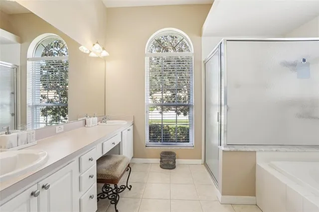 $525,000 | 5119 Whispering Leaf Trail, Valrico, FL 33596