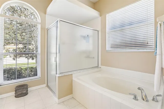 $525,000 | 5119 Whispering Leaf Trail, Valrico, FL 33596