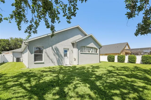 $525,000 | 5119 Whispering Leaf Trail, Valrico, FL 33596