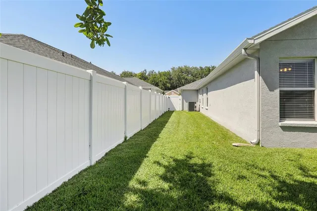 $525,000 | 5119 Whispering Leaf Trail, Valrico, FL 33596