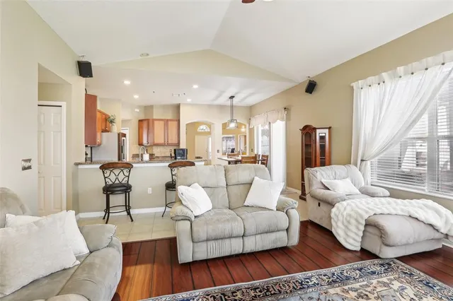 $525,000 | 5119 Whispering Leaf Trail, Valrico, FL 33596