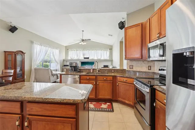 $525,000 | 5119 Whispering Leaf Trail, Valrico, FL 33596