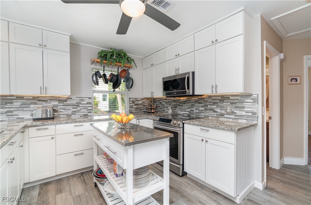 453 Seaworthy Road North Fort Myers, FL 33903 - Photo 10 of 38