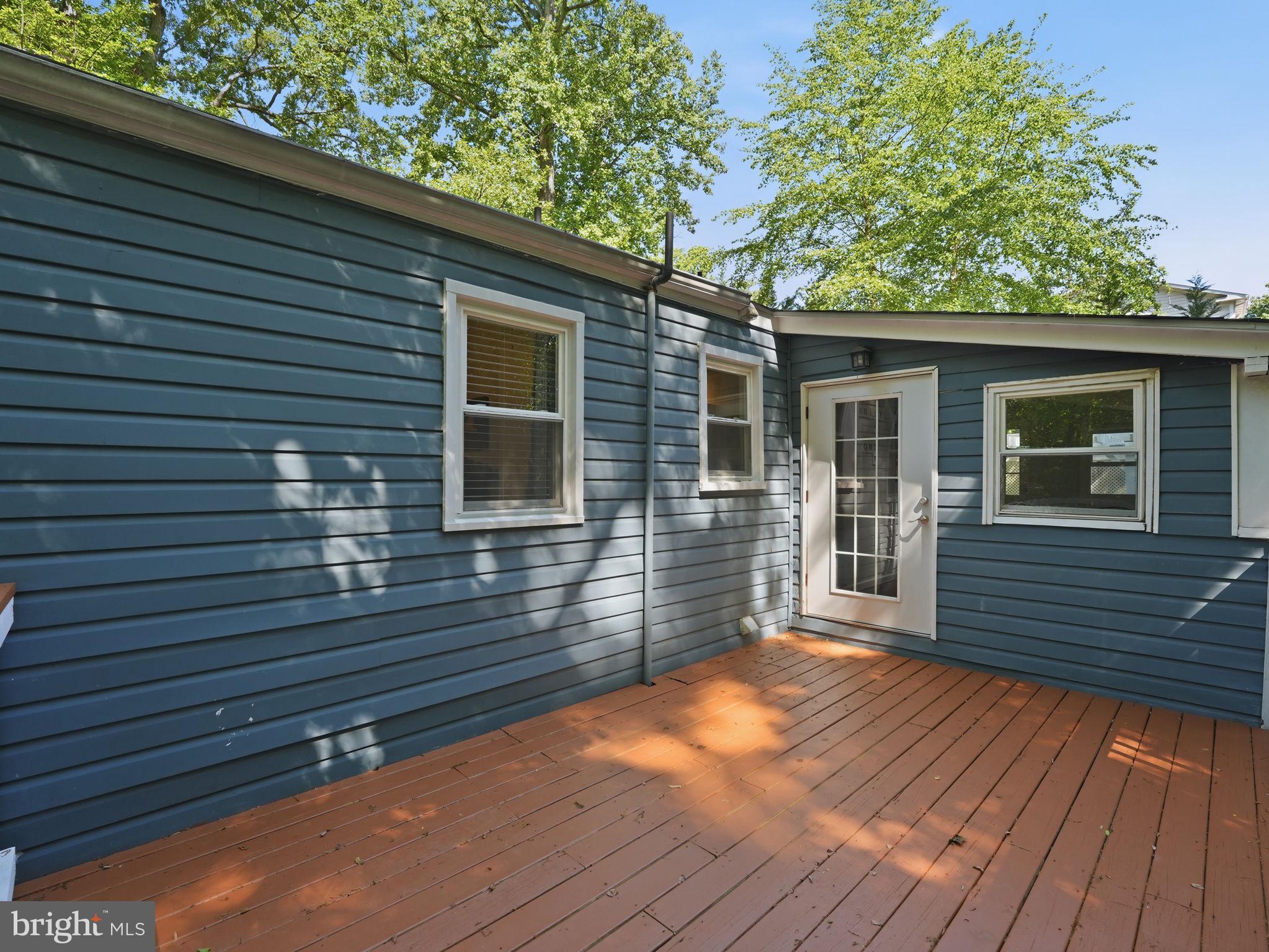 7309 Neuman Street Springfield, VA 22150 - Photo 28 of 33 deck off dining area