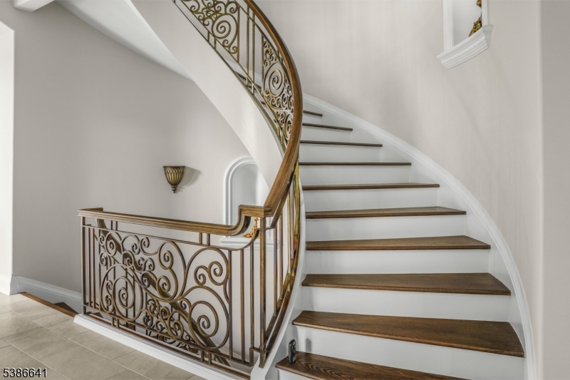 4 Mason Hill Road Warren, NJ 07059 - Photo 32 of 50 a view of entryway