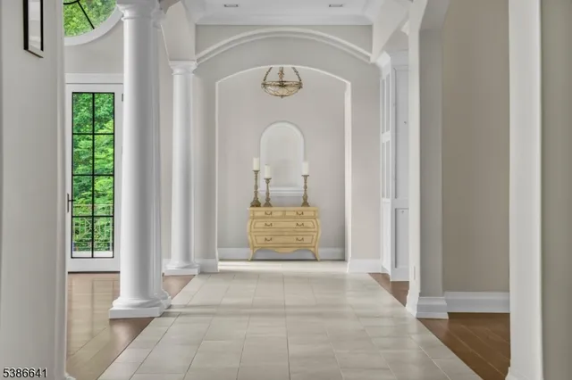 a view of entryway with a front door